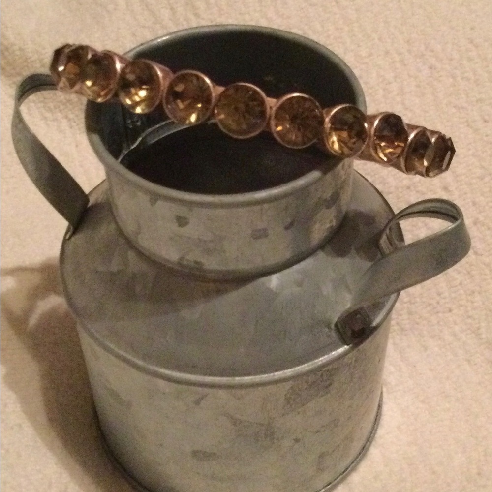 Bangle bracelet